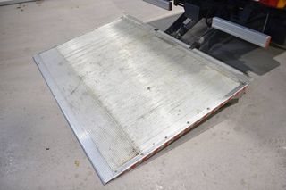 Fiat Ducato CHASIS CABINA CARROZADO PAQUETERA CAMIÓN 3500 2.3 MULTIJET 130 CV CON PLATAFORMA ELEVADORA