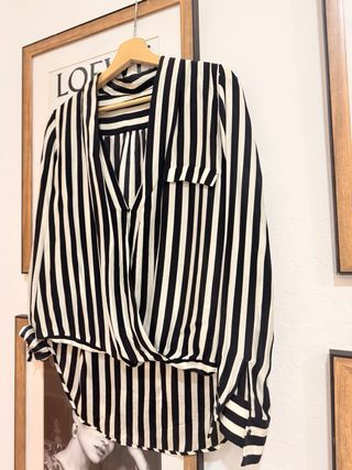 Blusa Zara Rayas Blanco y Negro