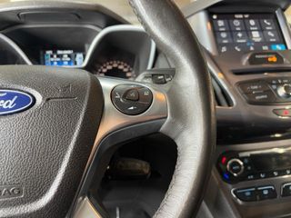 Ford Grand Tourneo CAMARA / 7 PLAZAS / TECHO SOLAR