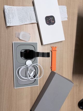 Apple Watch Ultra 2 GPS 49mm Nero + 2 cinturini