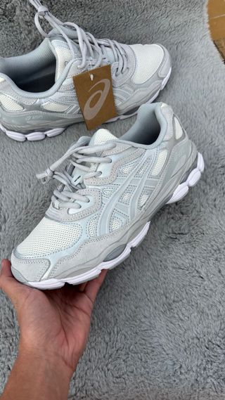 Asics Gel NYC Gris/Blanco Talla 41,5