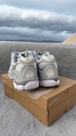 Asics Gel NYC Gris/Blanco Talla 41,5