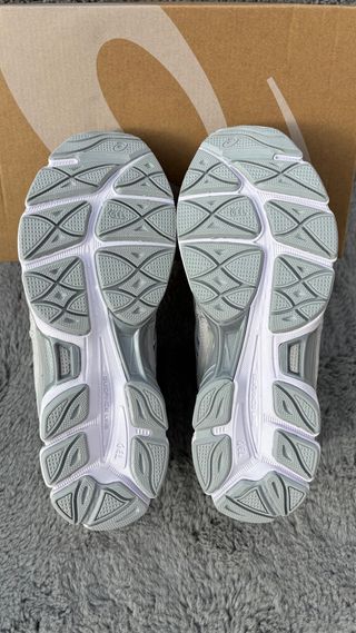 Asics Gel NYC Gris/Blanco Talla 41,5