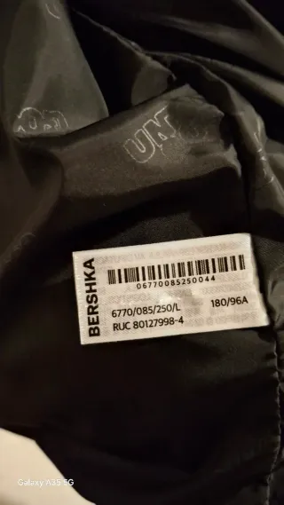 Cazadora Puffy Técnica Bershka Blanca