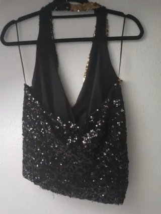 Top lentejuelas halter Zara negro-dorado