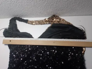 Top lentejuelas halter Zara negro-dorado