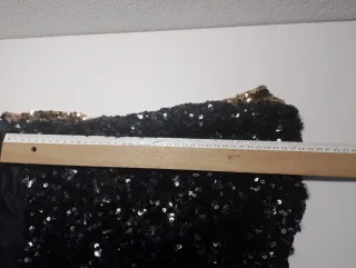 Top lentejuelas halter Zara negro-dorado