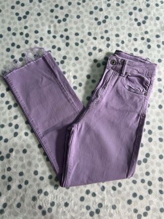 Vaqueros rectos morados