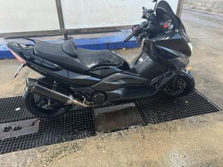 Tubo de escape TMAX racing