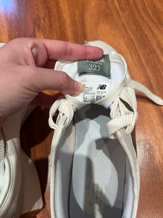 New Balance 327 Verde y Blanco