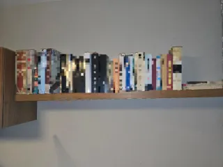 Mueble salón Nogal americano y cristal