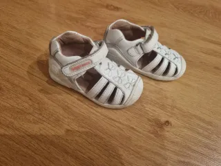 Sandalias Biomecanic Niña Blancas talla 19