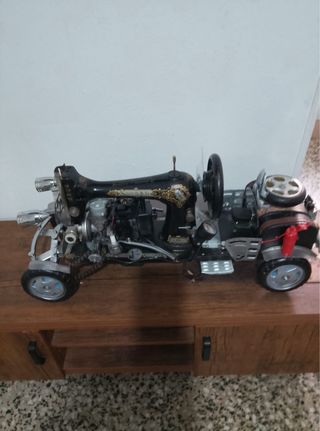Coche Artesanal Decoración con Maquina de coser