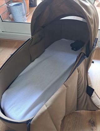 Capazo Yoyorecien nacido Bassinet color toffee