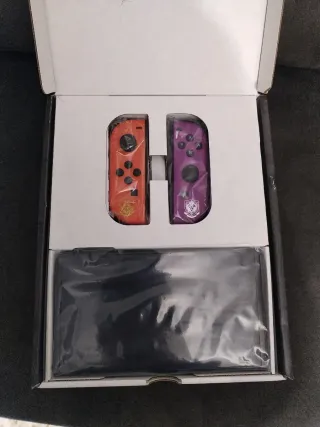 Nintendo Switch OLED Ed Pokémon Escarlata/ Púrpura