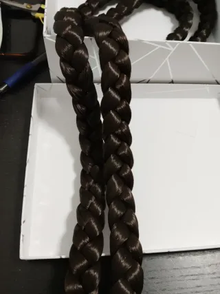 Trenzas de fallera marrones