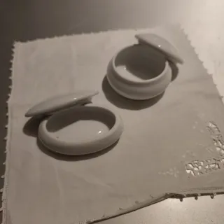 Coppia di contenitori in Limoges Francese bianchi