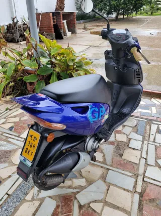 Yamaha aprillia sony 50cc Scooter Azul