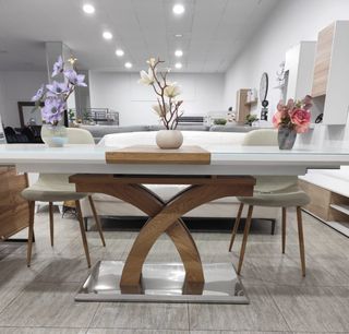 MESA DE COMEDOR DE ALTA CALIDAD!! EXTENSIBLE!!