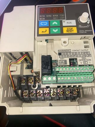 Variador Omron SYSDRIVE 3G3MV INVERTER 1.5kW