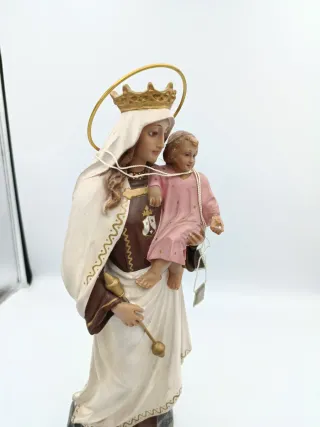 FIGURA RELIGIOSA DE OLOT