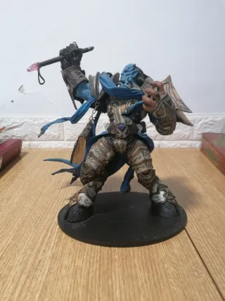 World of Warcraft. Draenei Paladin