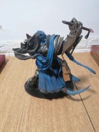 World of Warcraft. Draenei Paladin