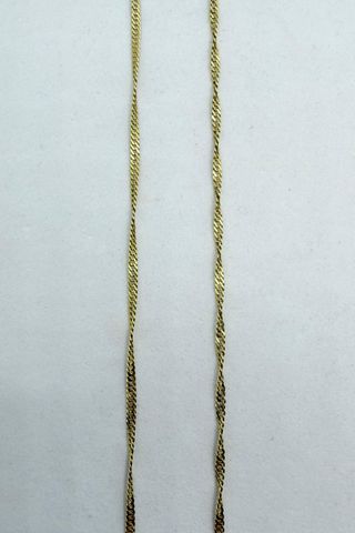 Cadena Singapur de oro de 18k, 3.15 g, 51 cm.