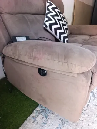 Sofá y sillón reclinables eléctricos