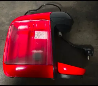 Cafetera Roja y Negra. Marca bosch.