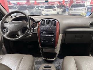 CHRYSLER VOYAGER LX AUTO 2007 227.000km Etiqueta B