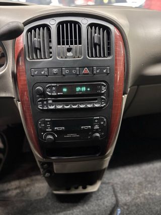 CHRYSLER VOYAGER LX AUTO 2007 227.000km Etiqueta B