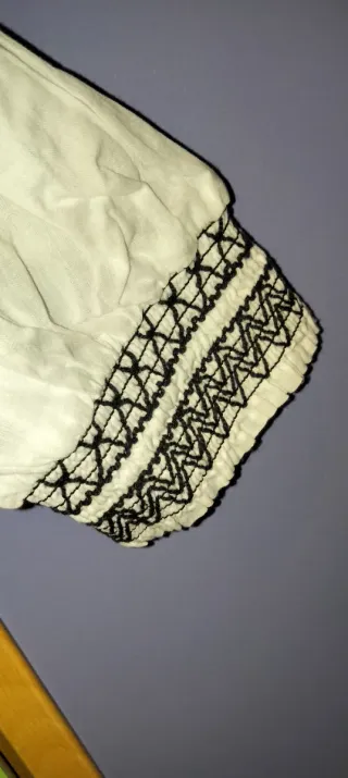 Blusa blanca bordada