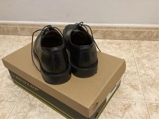 Zapatos de vestir negros Iglesia