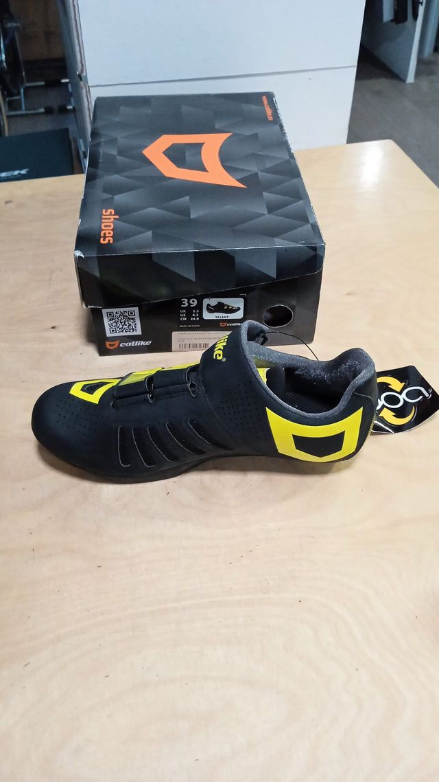 ZAP. CATLIKE TALENT T.39 -38 NEGRO-AMARILLO
