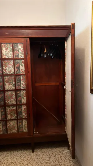 Armario antiguo 3 puertas con llave.  182 Lx190x45