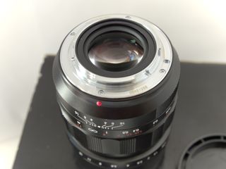 Objetivo Voigtländer Noktor 17,5 mm F0,95 MFT