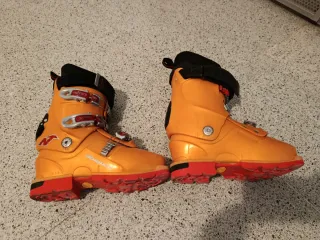 Botas de esquí de travesía NORDICA