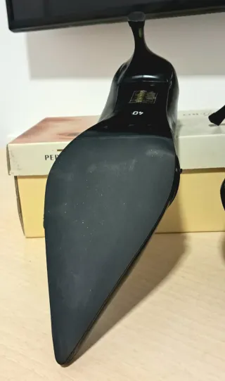 Zapatos Pepe Varo piel tacón medio talla 40