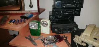 Lote de artículos vintage y electrónicos