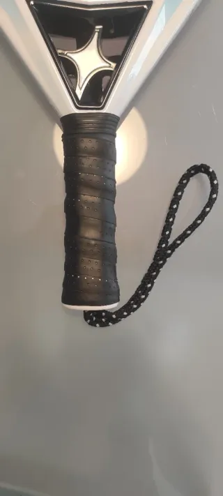 Pala pádel Starvie Basalto 2025 + Funda Vision