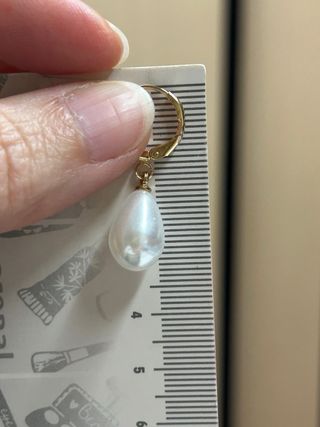 Pendientes de perla artificial dorados