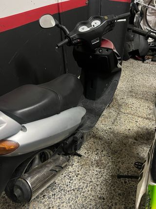 Daelim 125cc Scooter