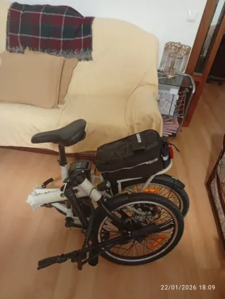 Bicicleta Eléctrica Plegable Blanca