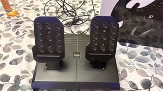 Volante Hori RWO Xbox One + Pedali