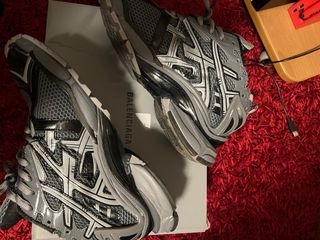 Scarpe Balenciaga Runner Grigie