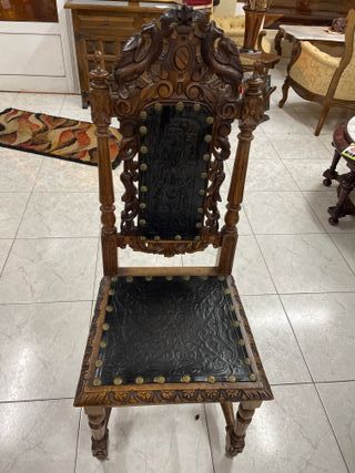 Silla de madera estilo Renacimiento