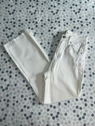 Vaqueros rectos blancos