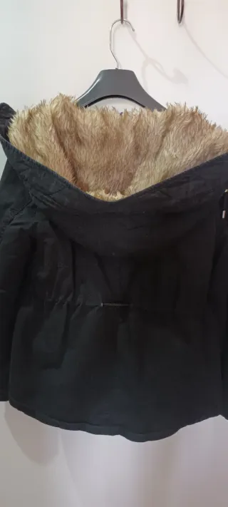 Abrigo/caqueta negro Inside con capucha
