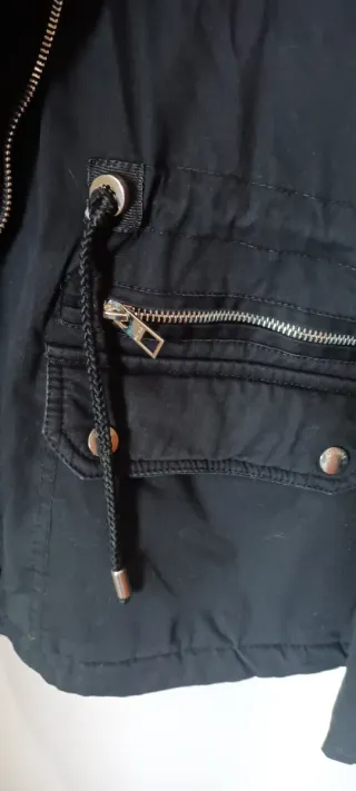 Abrigo/caqueta negro Inside con capucha